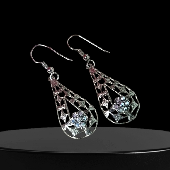 Vintage Silver Tone Drop Earrings - Picture 5 of 16